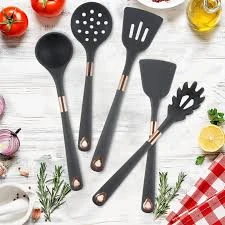 أدوات مطبخ